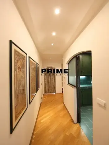 Pronájem bytu 3+1, Praha - Nové Město, Odborů, 80 m2