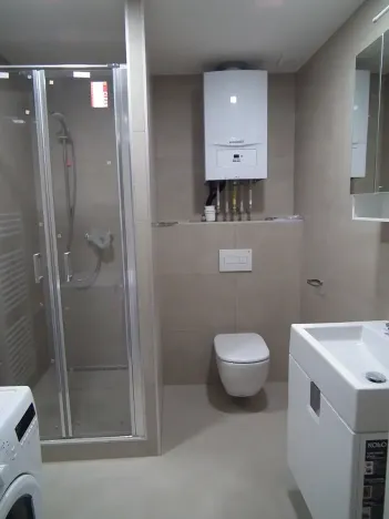 Pronájem bytu 2+kk, Praha - Karlín, Pobřežní, 50 m2