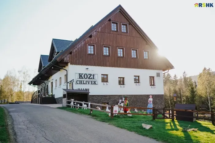 Prodej restaurace, Deštné v Orlických horách, 751 m2
