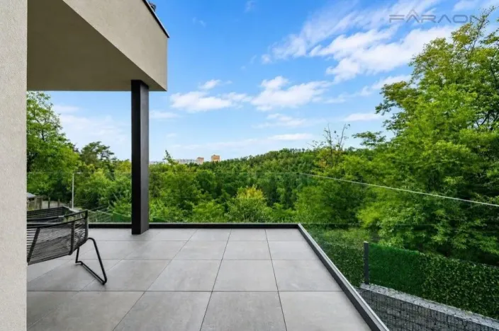 Prodej rodinného domu, Praha - Modřany, 304 m2