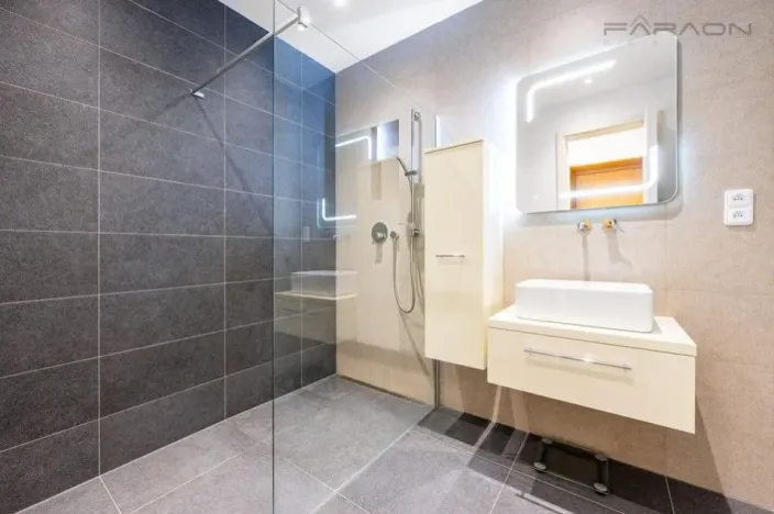Pronájem bytu 2+kk, Praha - Střešovice, Na Hubálce, 72 m2