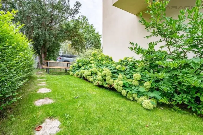 Pronájem bytu 2+kk, Praha - Střešovice, Na Hubálce, 72 m2