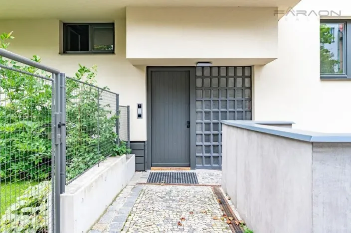 Pronájem bytu 2+kk, Praha - Střešovice, Na Hubálce, 72 m2