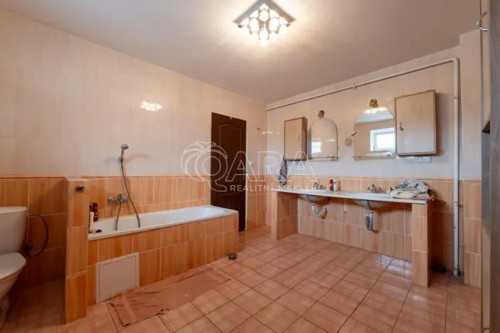 Prodej rodinného domu, Kladno - Švermov, Sportovní, 180 m2