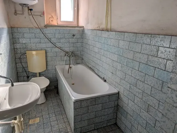 Prodej rodinného domu, Skály, 380 m2