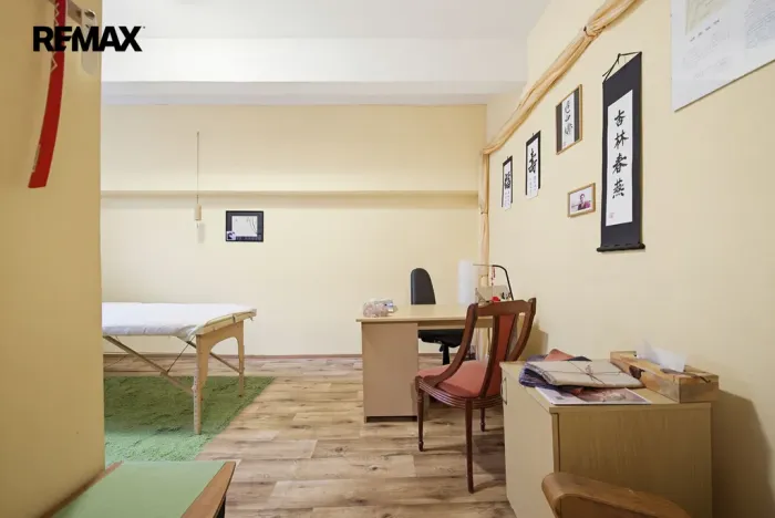 Pronájem obchodního prostoru, Karlovy Vary, Jugoslávská, 142 m2