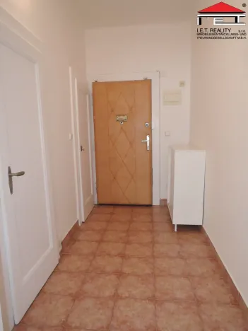 Pronájem bytu 1+kk, Praha - Michle, Nuselská, 41 m2