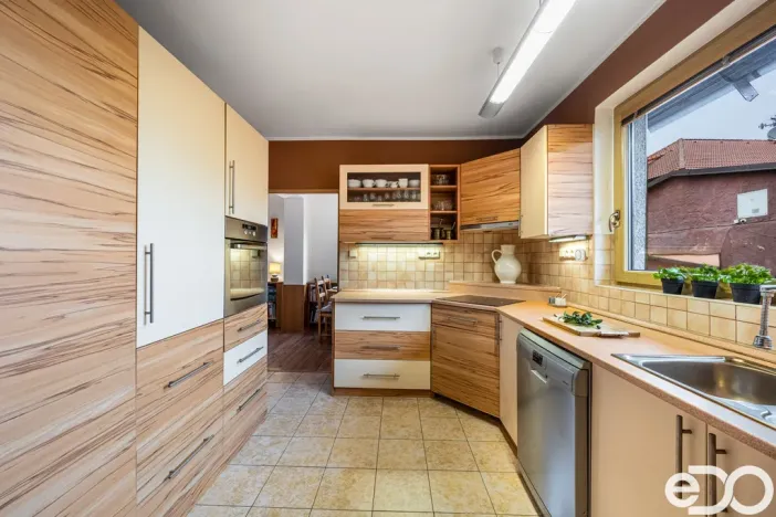Prodej rodinného domu, Kostelní Lhota, 141 m2