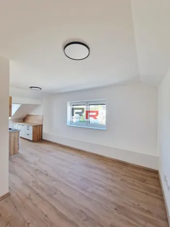 Pronájem bytu 2+kk, Šternberk, Uničovská, 45 m2