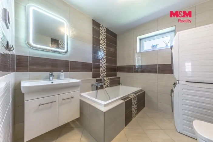 Prodej rodinného domu, Velenka, 152 m2