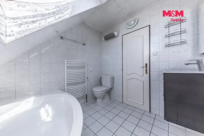 Prodej rodinného domu, Velenka, 152 m2