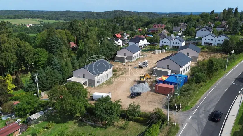 Prodej rodinného domu, Kamenice, Benešovská, 159 m2