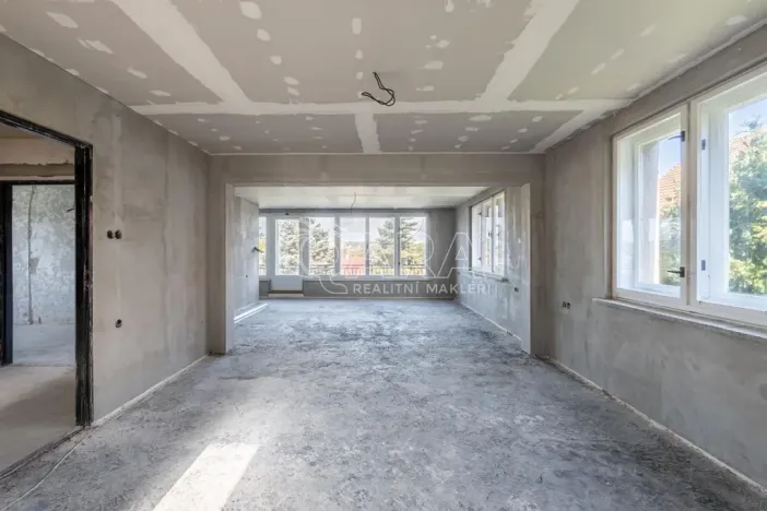 Prodej rodinného domu, Komárov, B. Němcové, 165 m2
