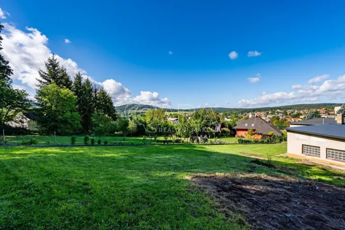 Prodej rodinného domu, Komárov, B. Němcové, 165 m2