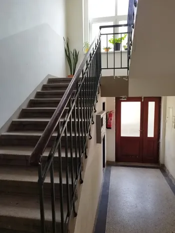 Pronájem bytu 2+1, Praha - Vysočany, Poděbradská, 77 m2
