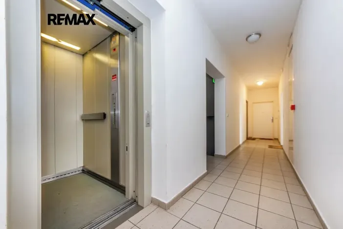 Prodej bytu 2+kk, Praha - Kyje, Lipnická, 42 m2