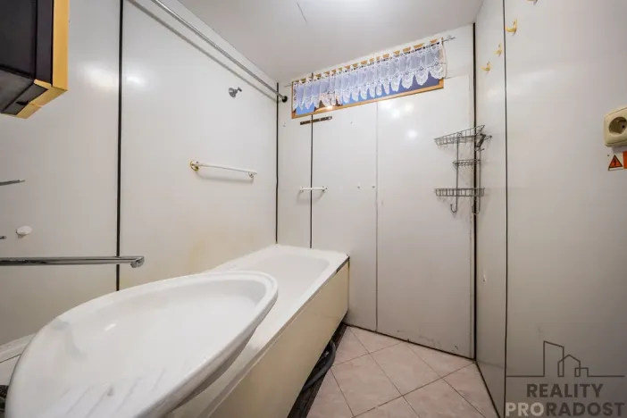 Prodej bytu 2+1, Hodonín, nám. Osvobození, 64 m2