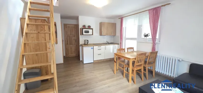 Prodej rodinného domu, Lipová-lázně - Horní Lipová, 320 m2