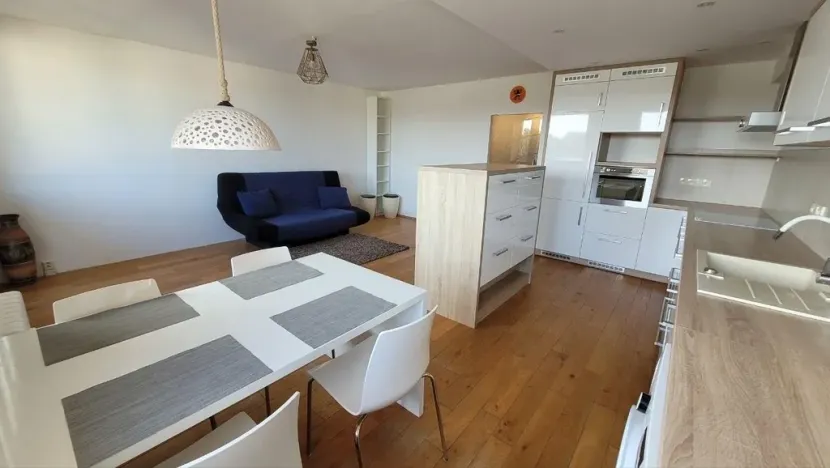 Pronájem bytu 3+kk, Praha - Žižkov, Na rovnosti, 76 m2