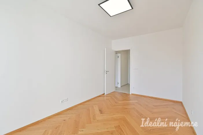 Pronájem bytu 2+kk, Brno, Poděbradova, 59 m2