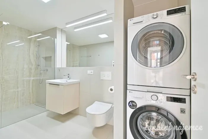 Pronájem bytu 2+kk, Brno, Poděbradova, 59 m2