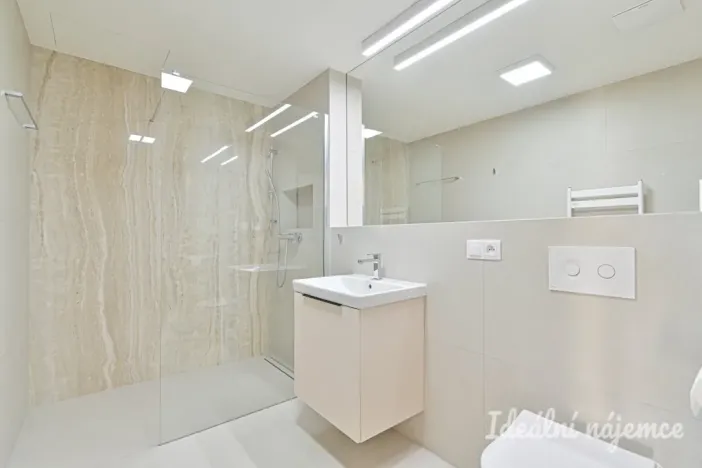 Pronájem bytu 2+kk, Brno, Poděbradova, 59 m2