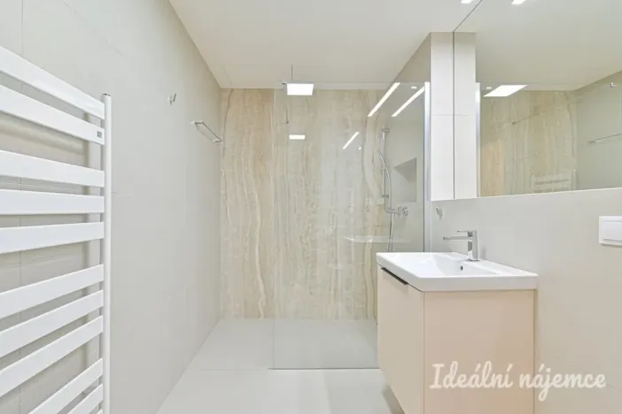 Pronájem bytu 2+kk, Brno, Poděbradova, 59 m2