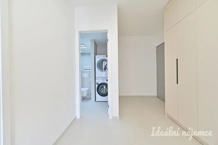 Pronájem bytu 2+kk, Brno, Poděbradova, 59 m2