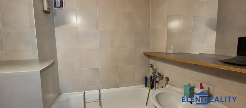 Prodej bytu 3+1, Zlaté Hory, Na Sídlišti, 68 m2