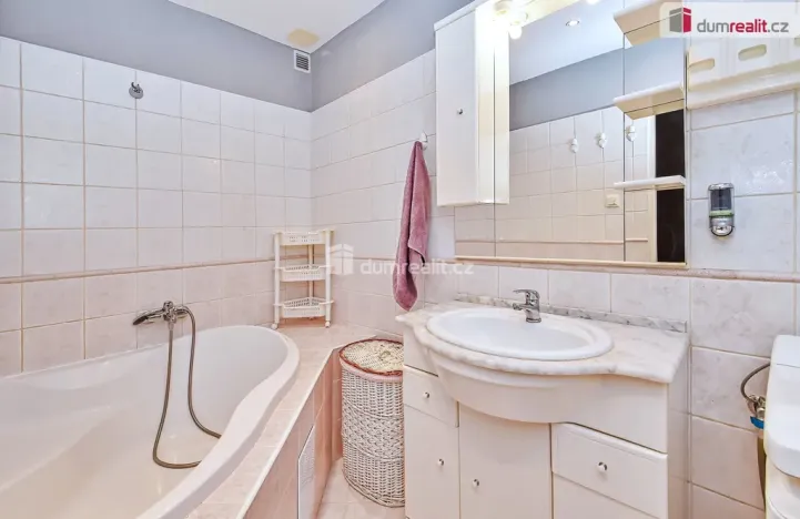 Prodej bytu 3+1, Praha - Košíře, Urbanova, 80 m2