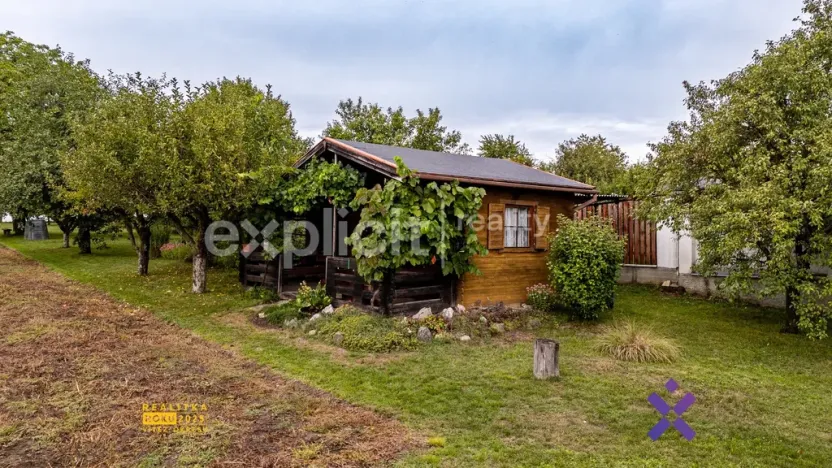 Prodej pozemku pro bydlení, Roštění, 1825 m2
