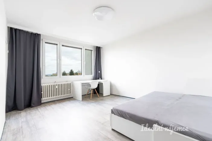 Pronájem bytu 1+kk, Praha - Prosek, Bílinská, 26 m2