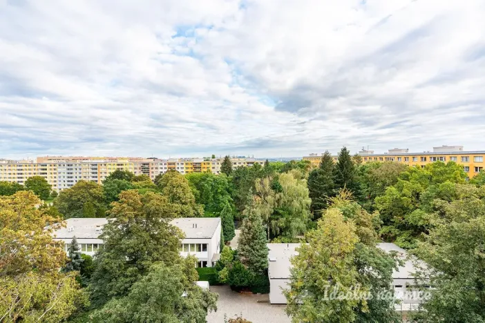 Pronájem bytu 1+kk, Praha - Prosek, Bílinská, 26 m2