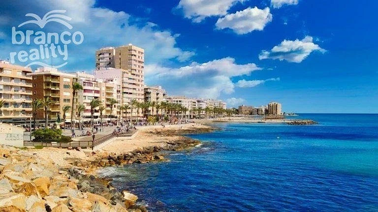 Prodej bytu 4+kk, Torrevieja, Alicante, Španělsko, 98 m2