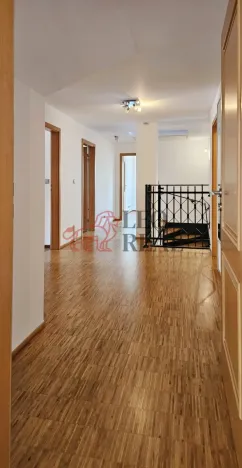 Prodej vily, Kamenice - Ládví, Lísková, 316 m2