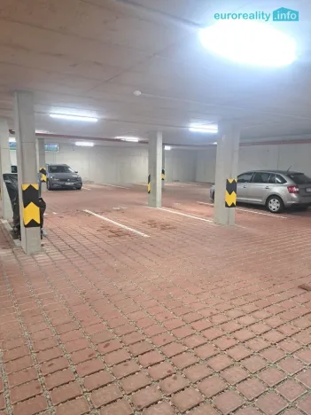 Pronájem garáže, Beroun - Beroun-Město, 16 m2