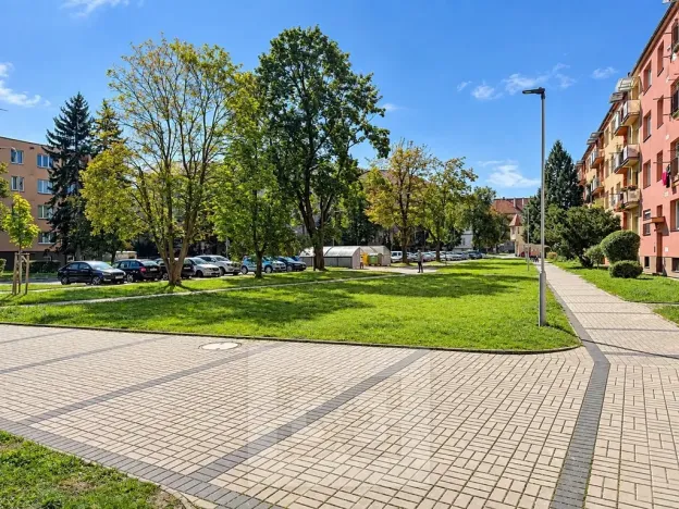 Pronájem bytu 1+1, Žatec, Havlíčkovo náměstí, 43 m2