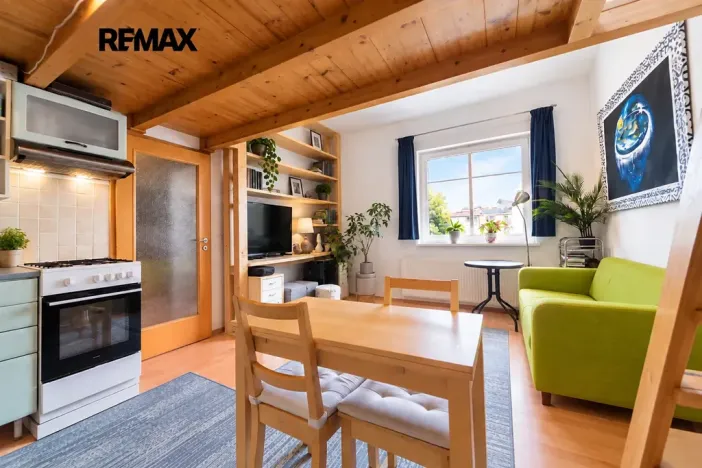 Prodej bytu 2+kk, Praha - Holešovice, Jateční, 45 m2