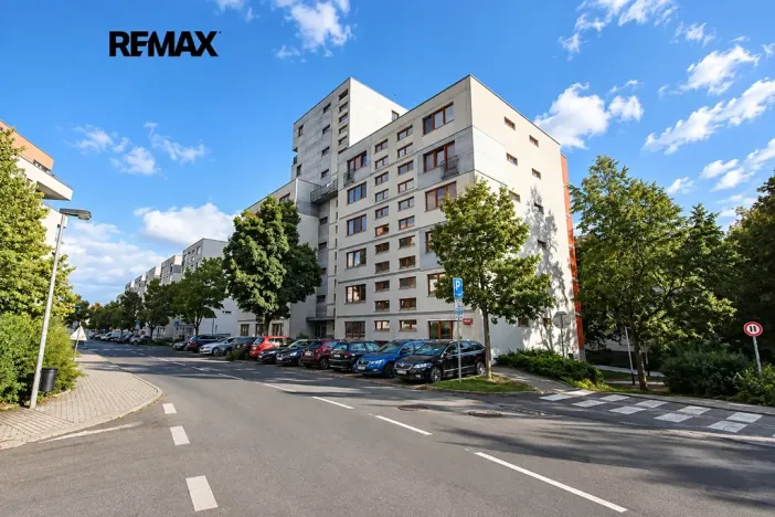 Prodej bytu 1+kk, Praha - Strašnice, Názovská, 35 m2