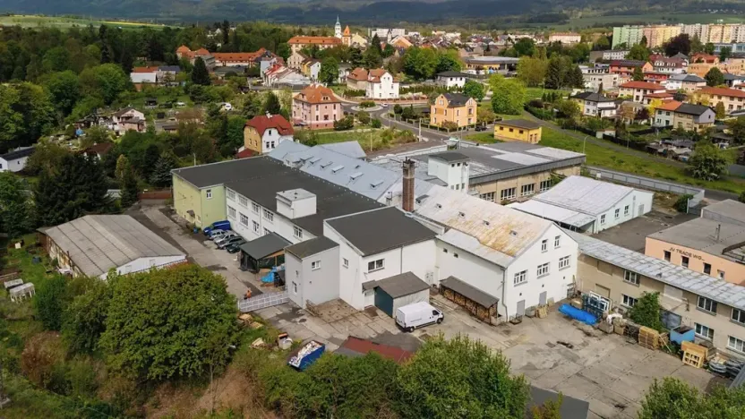 Prodej výrobních prostor, Ostrov, Krátká, 11439 m2