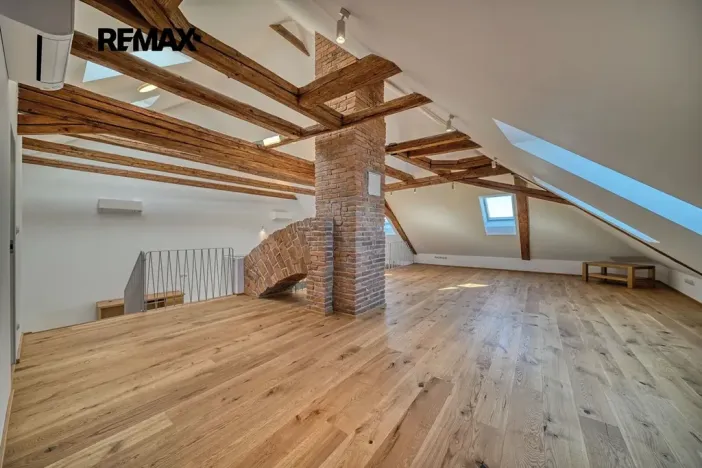 Pronájem atypického bytu, Kutná Hora, Kollárova, 123 m2