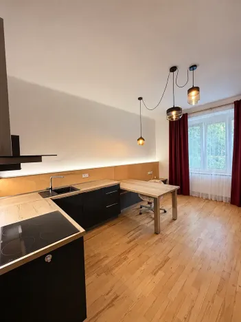 Pronájem bytu 2+kk, Praha - Žižkov, Křišťanova, 58 m2