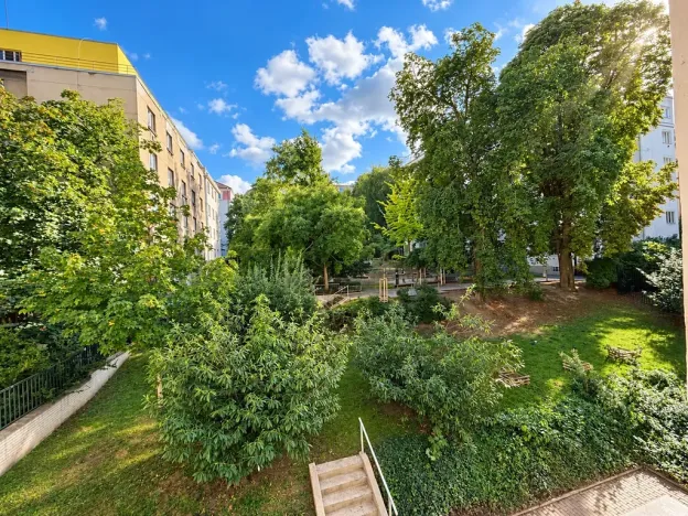 Pronájem bytu 2+kk, Praha - Žižkov, Křišťanova, 58 m2