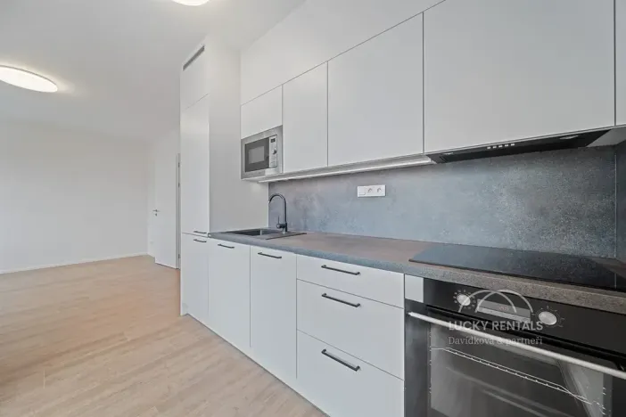 Pronájem bytu 1+kk, Praha - Chodov, Líbalova, 30 m2