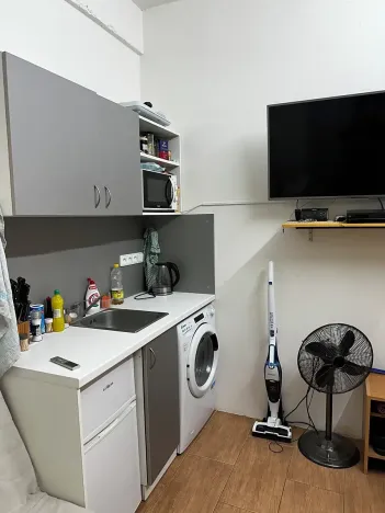 Prodej skladu, Brno, Bednářova, 11 m2