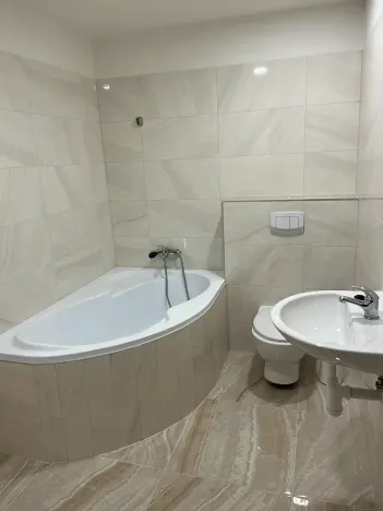 Pronájem bytu 2+kk, Liberec, Pražská, 45 m2