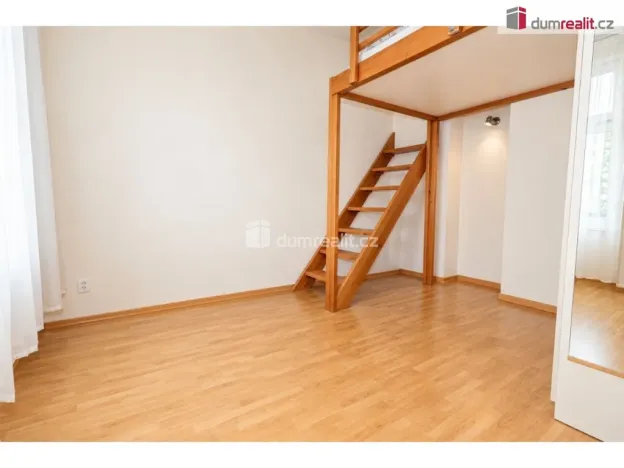 Pronájem bytu 1+1, Praha - Břevnov, Na Petynce, 25 m2