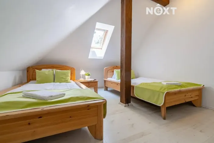 Prodej obchodního prostoru, Český Krumlov, Chvalšinská, 522 m2