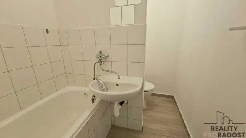 Pronájem bytu 1+1, Hodonín, Sv. Čecha, 34 m2