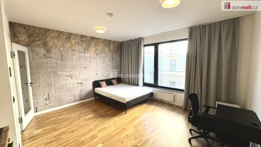 Pronájem bytu 1+kk, Praha - Smíchov, Grafická, 31 m2